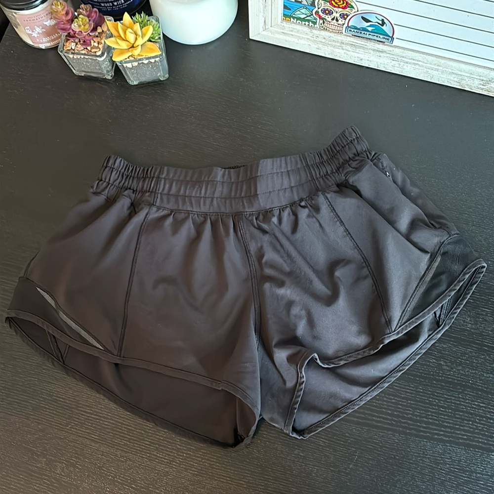 Lululemon Hotty Hot 2.5” Black low rise shorts; size 6